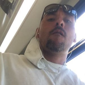 Meet your Posher, Dustin